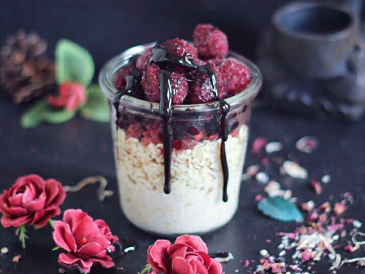 vegan merupakan istilah bagi orang yang memilih gaya hidup vegetarian murni.