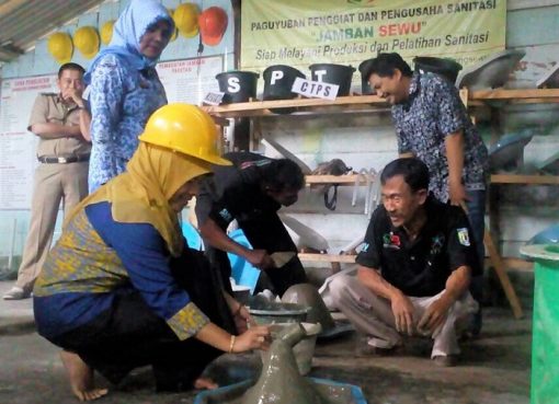 Belajar Sanitasi di Pringsewu