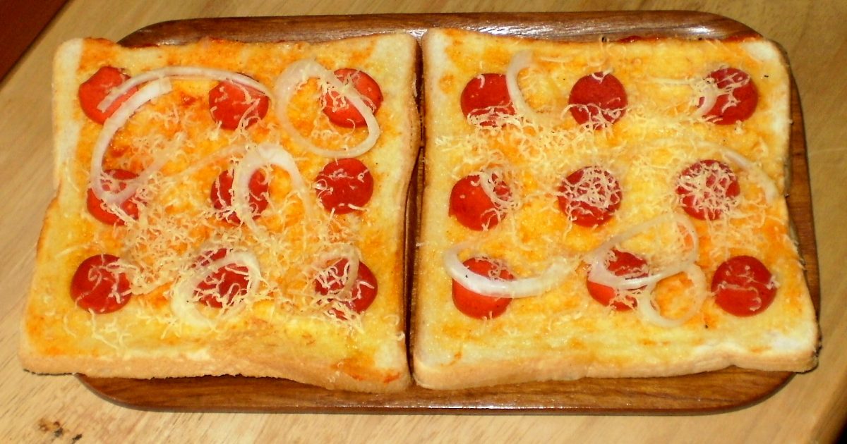Resep Pizza Sosis Sederhana