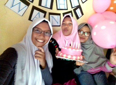 Cara Ampuh Beri Kejutan Ultah Murah Meriah dan Bermakna