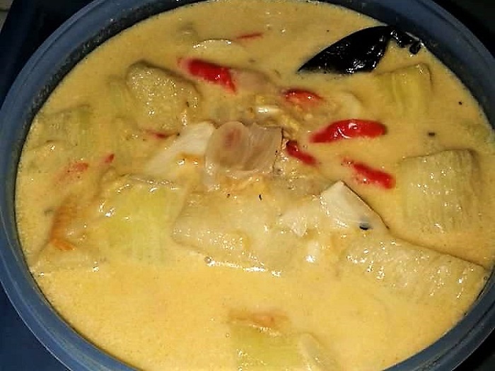 Gulai Batang Keladi